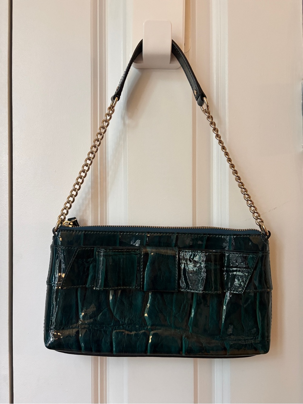 Kate Spade Forest Green Croc Embossed Shoulder Bag With Bow and Chain Strap